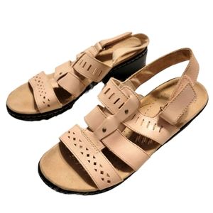 Clarks Ultimate comfort sandal